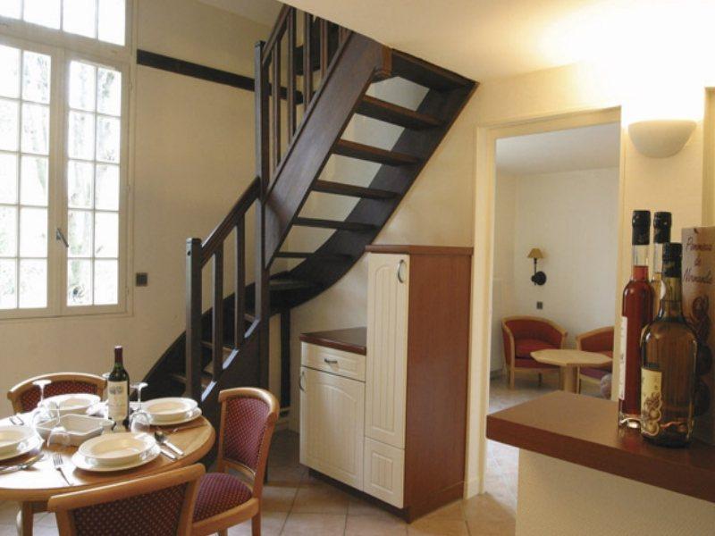 Karma La Residence Normande Connelles Ngoại thất bức ảnh