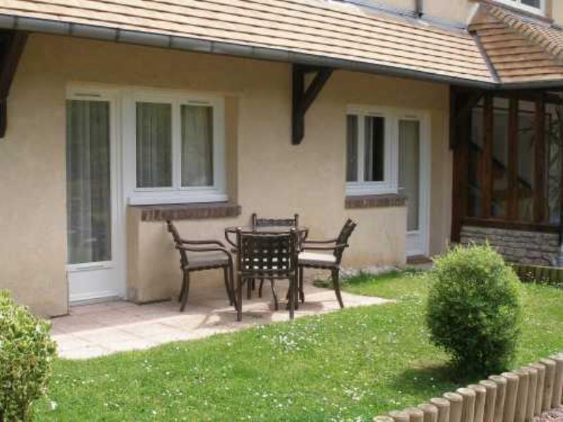 Karma La Residence Normande Connelles Ngoại thất bức ảnh